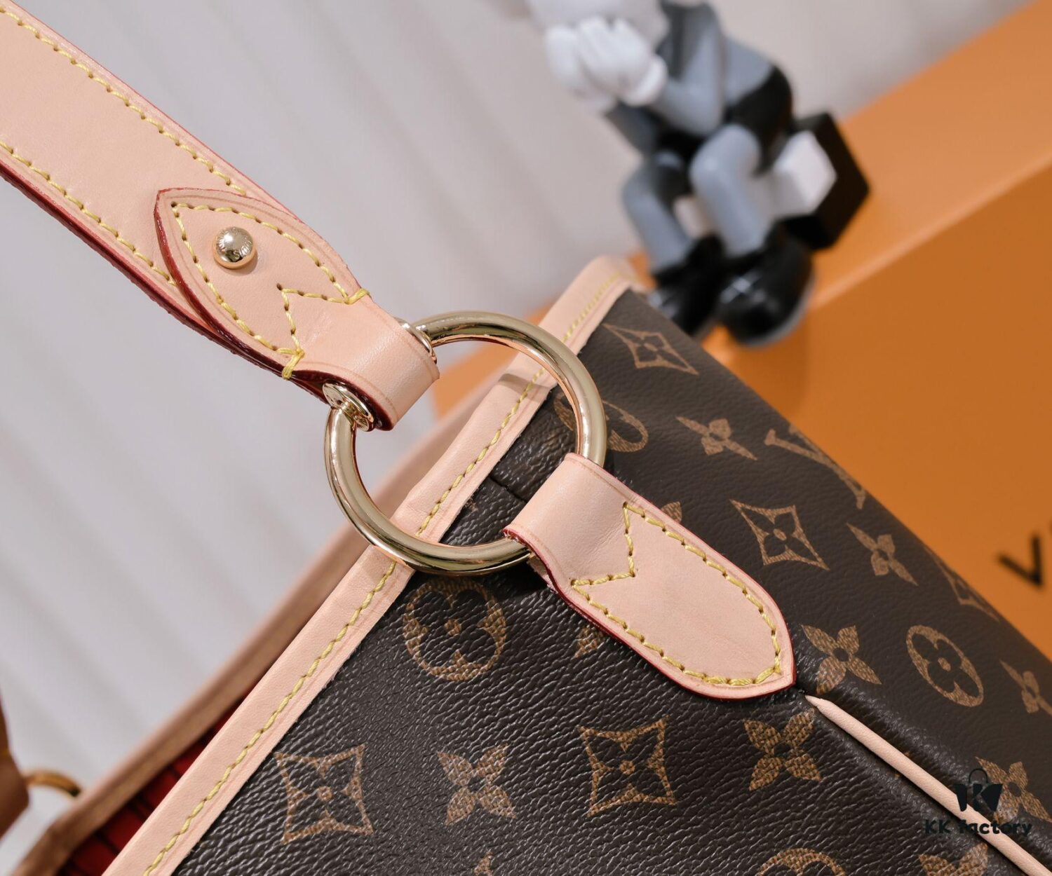 Wholesale Price, New Spring-Summer Style: The Calvi Bag in Damier Azur Canvas — Stylish and Spacious, Perfect for Both Office and Beach Getaways