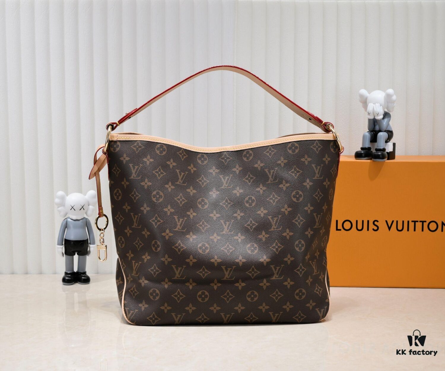 Wholesale Price, New Spring-Summer Style: The Calvi Bag in Damier Azur Canvas — Stylish and Spacious, Perfect for Both Office and Beach Getaways