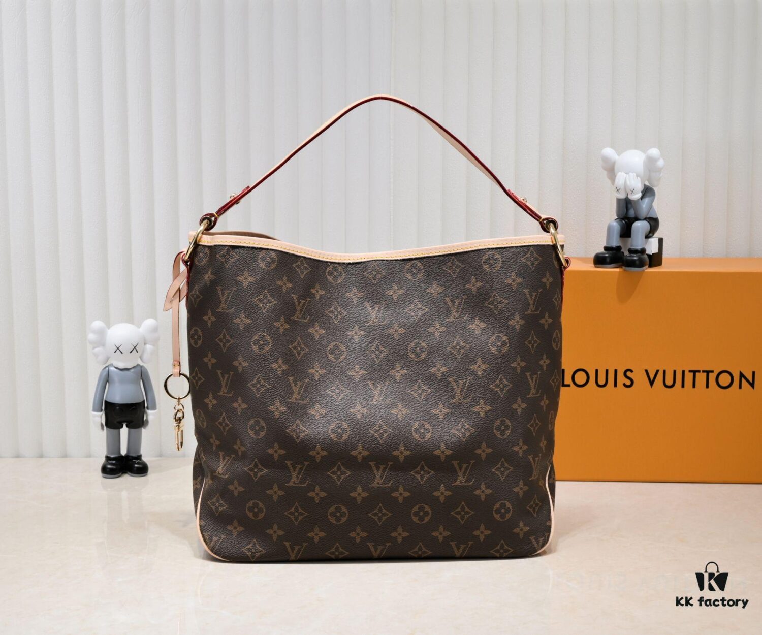 Wholesale Price New Summer Arrival: Stylish Damier Azur Canvas Calvi Tote Bag in Pomegranate Red Lining