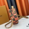 M40562 LV Square Bag Louis Vuitton 2024 Men's Spring-Summer Collection Advertising Special Edition