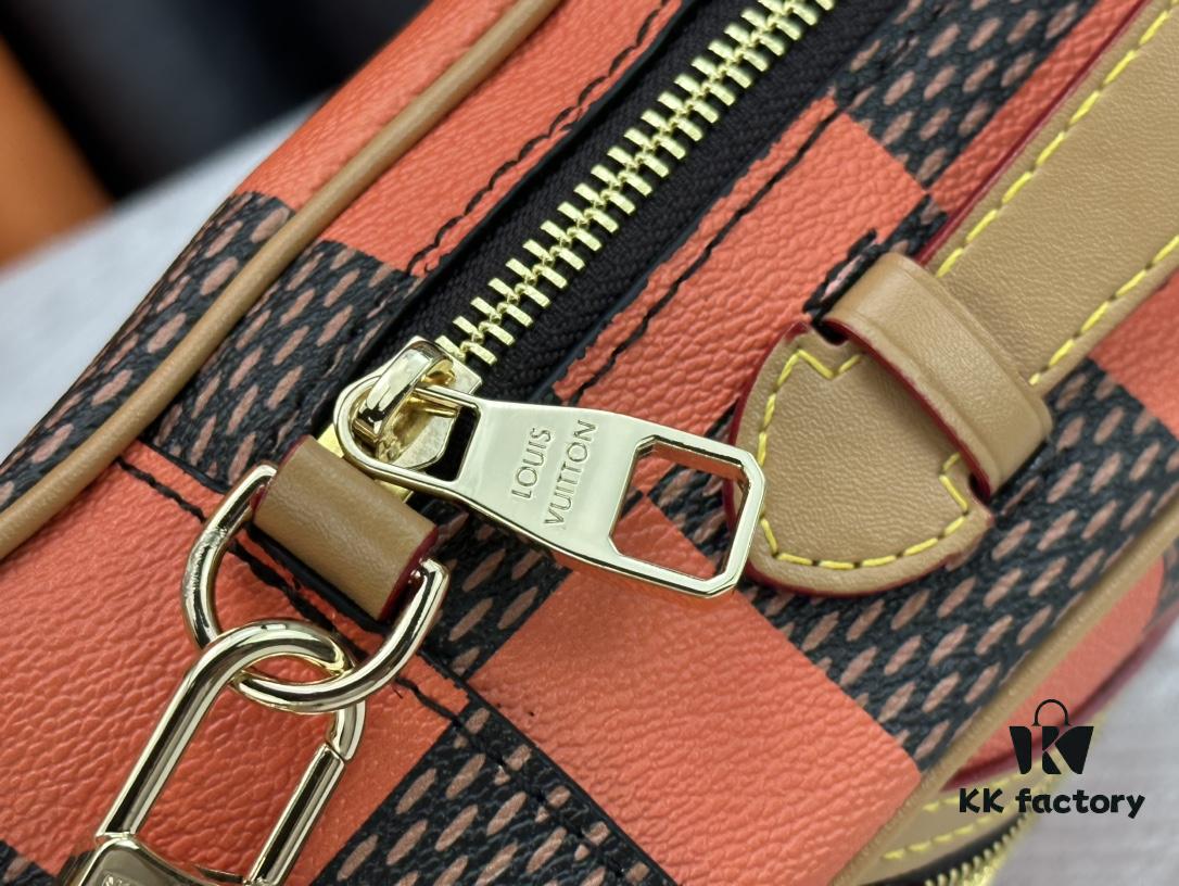 M40562 LV Square Bag Louis Vuitton 2024 Men's Spring-Summer Collection Advertising Special Edition