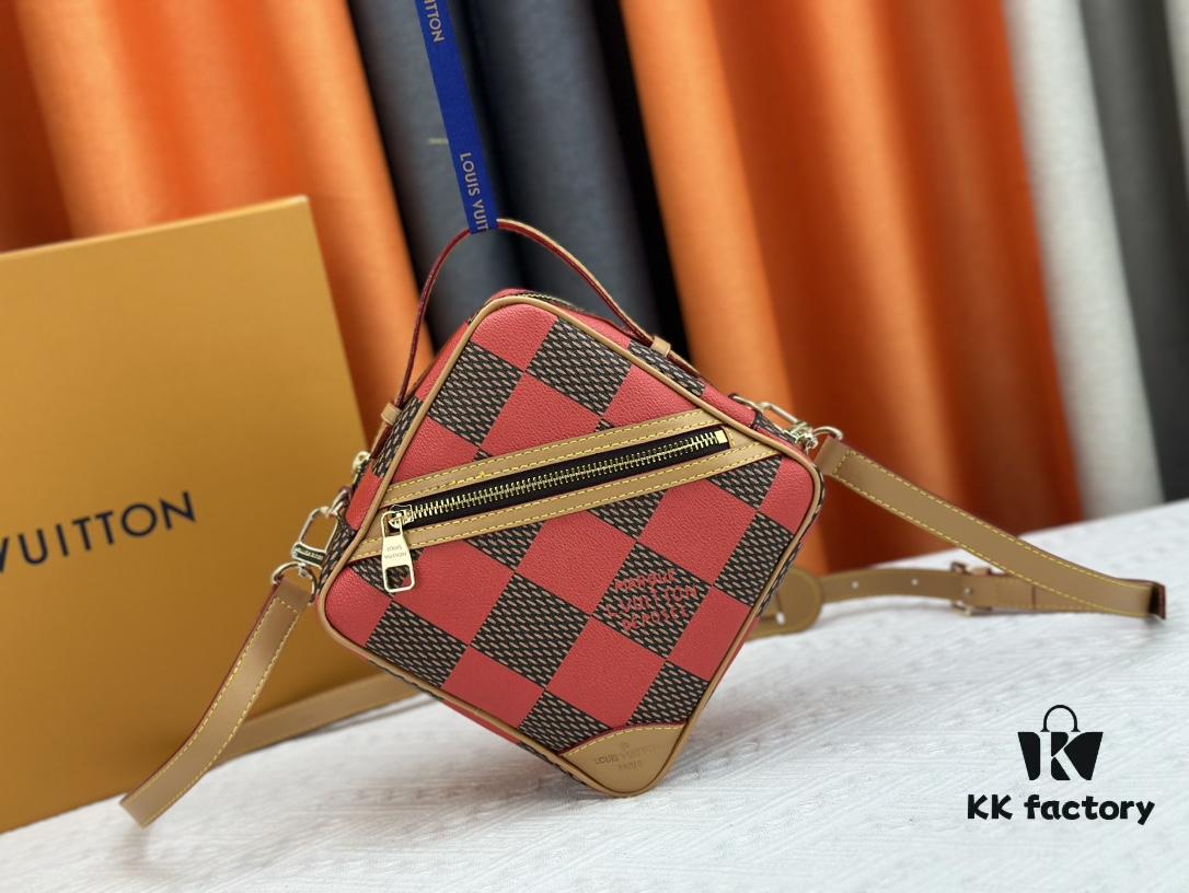 M40562 LV Square Bag Louis Vuitton 2024 Men's Spring-Summer Collection Advertisement Special