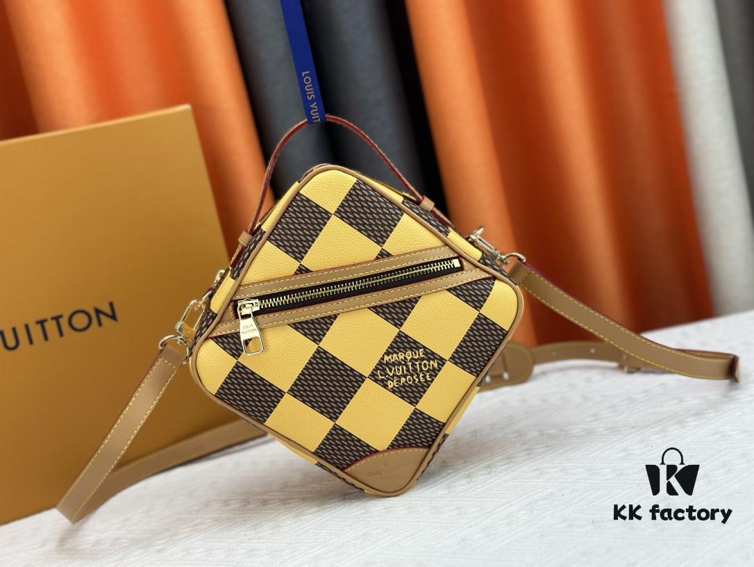 M40562 Lv Square Bag Louis Vuitton 2024 Men's Spring-Summer Collection Campaign