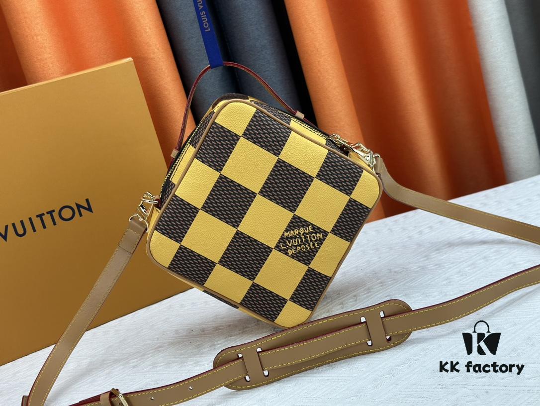 M40562 Lv Square Bag Louis Vuitton 2024 Men's Spring-Summer Collection Campaign