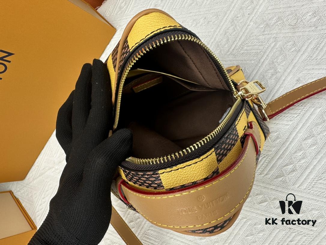 M40562 Lv Square Bag Louis Vuitton 2024 Men's Spring-Summer Collection Campaign