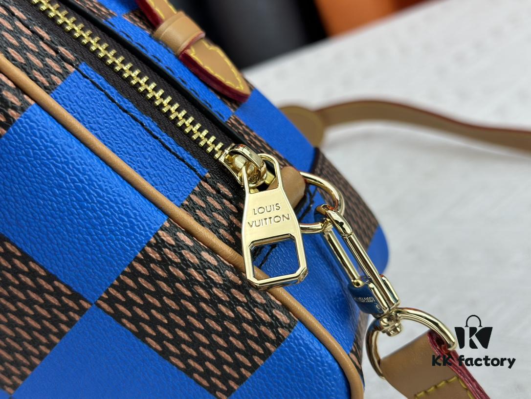 M40562 LV Square Bag Louis Vuitton 2024 Men's Spring-Summer Collection Campaign