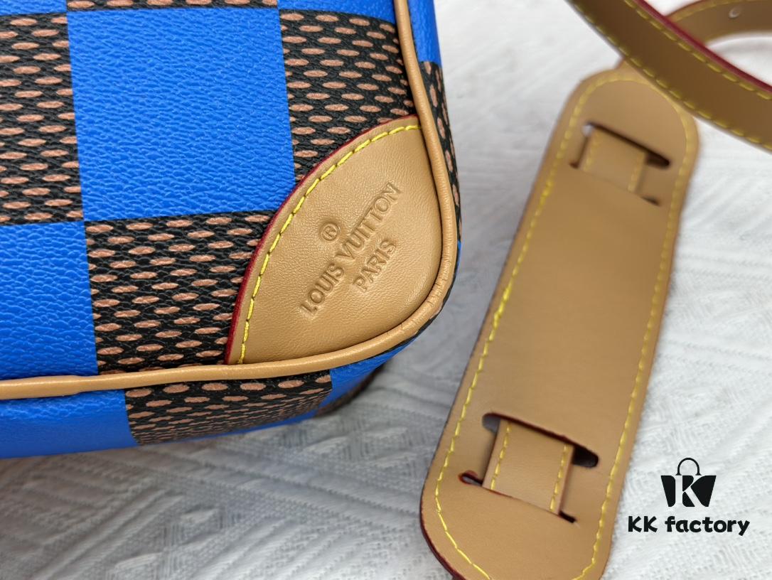 M40562 LV Square Bag Louis Vuitton 2024 Men's Spring-Summer Collection Campaign