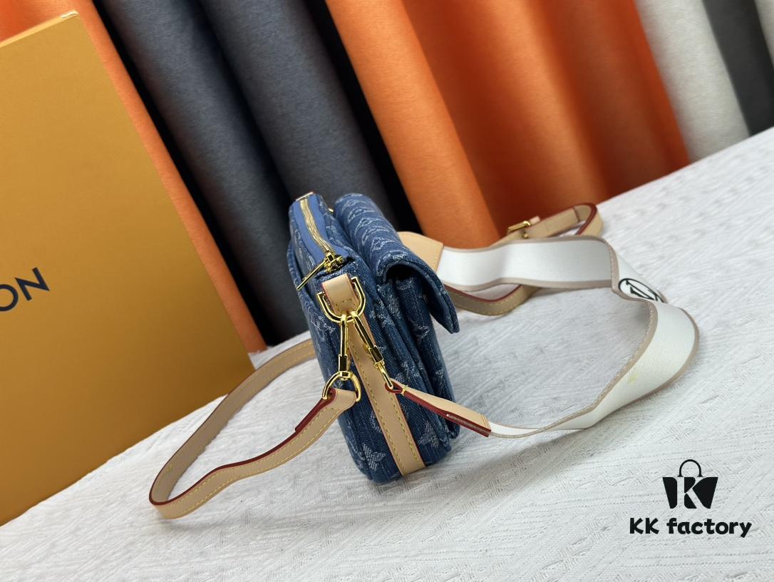 Vibe Handbag – Original Design, Full Steel Hardware, Inspired by the 2003 Viva-cité Bag