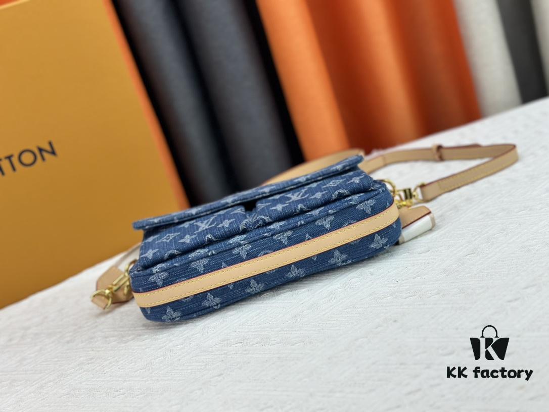 Vibe Handbag – Original Design, Full Steel Hardware, Inspired by the 2003 Viva-cité Bag