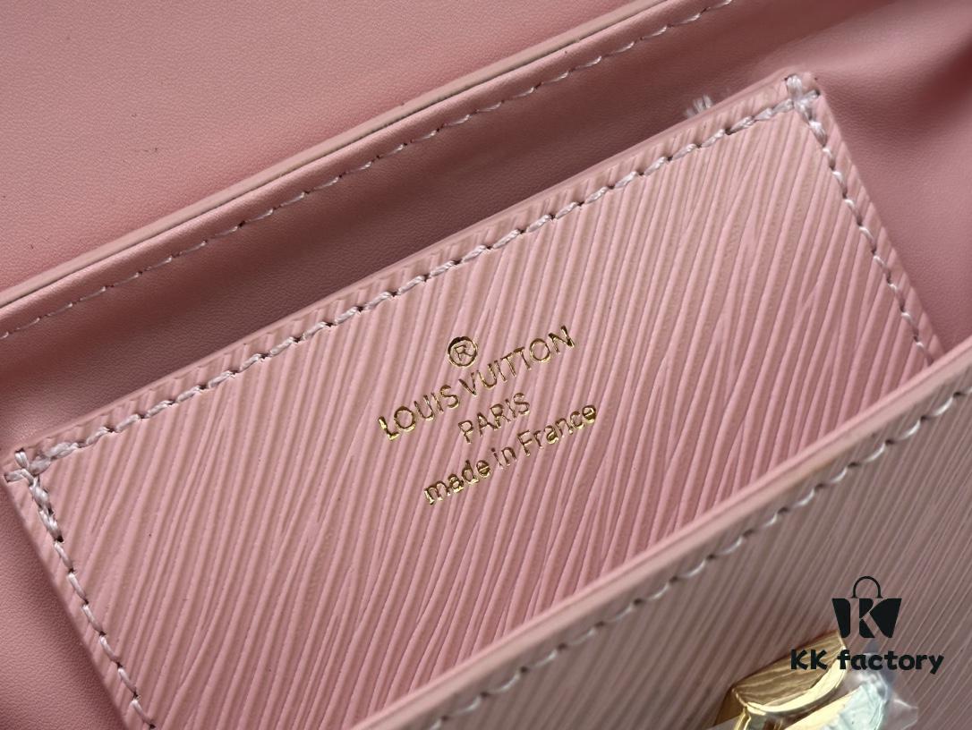 Authentic Quality [Rose] Model No. 50397/24566/24548/24550/24549 This Twist West handbag features an elongated silhouette, reinterpreting the classic design with a contemporary coolness for the new season. Dyed in modern hues, the Epi leather highlights the bag’s sophisticated character, while the iconic LV Twist lock emphasizes brand identity. Equipped with a detachable strap and chain, it offers versatile ways to carry daily essentials.