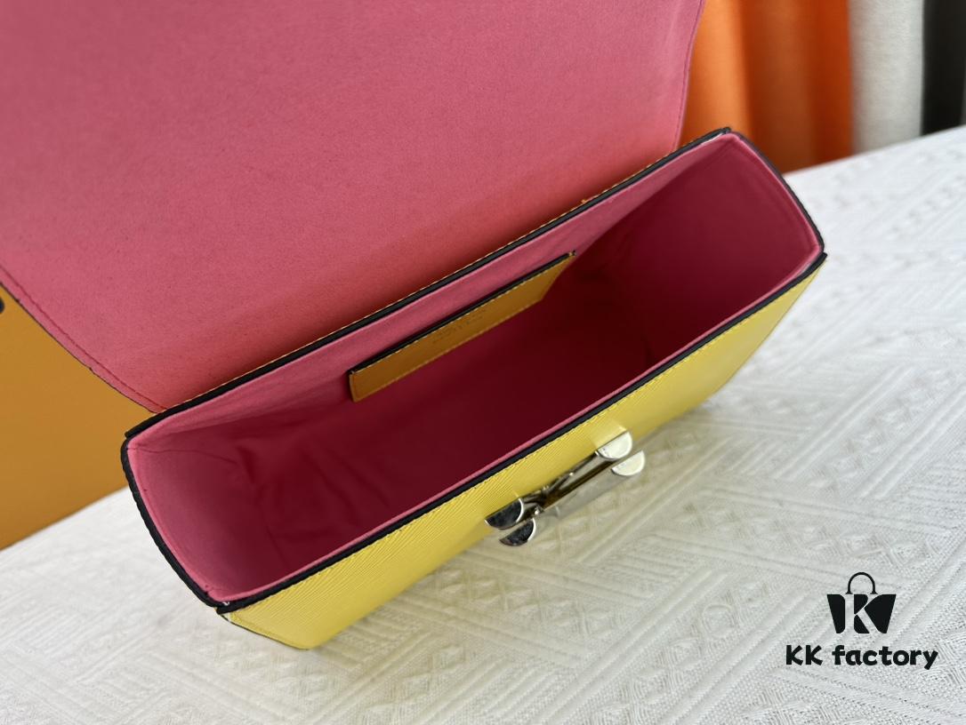 Exclusive Background LV's Latest and Hottest Twist Denim Medium Bag Shipment, Fan Bingbing Same Style, New Model TWIST 50273, 50272