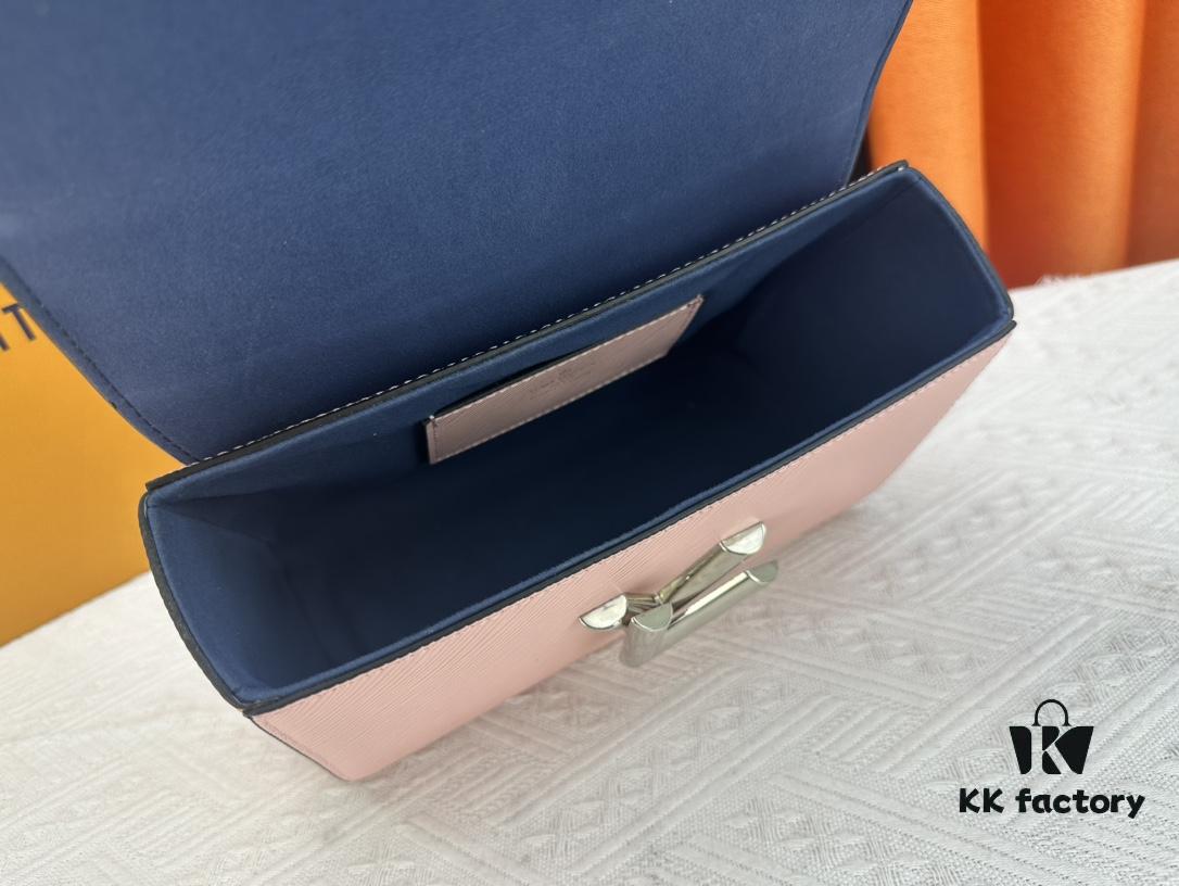 LV's Latest and Hottest Twist Denim Medium Bag Shipped – Model Worn by Fan Bingbing, New Model TWIST 50273, 50272