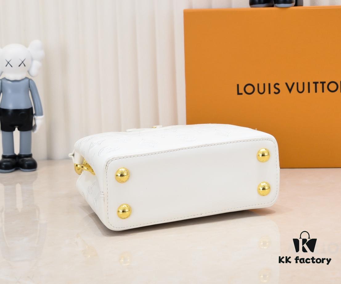 Upgraded M20741 Burberry Stitch Embroidered Gold Button