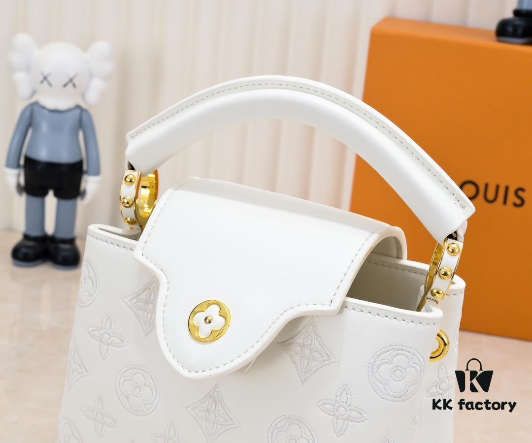 Upgraded M20741 Burberry Stitch Embroidered Gold Button