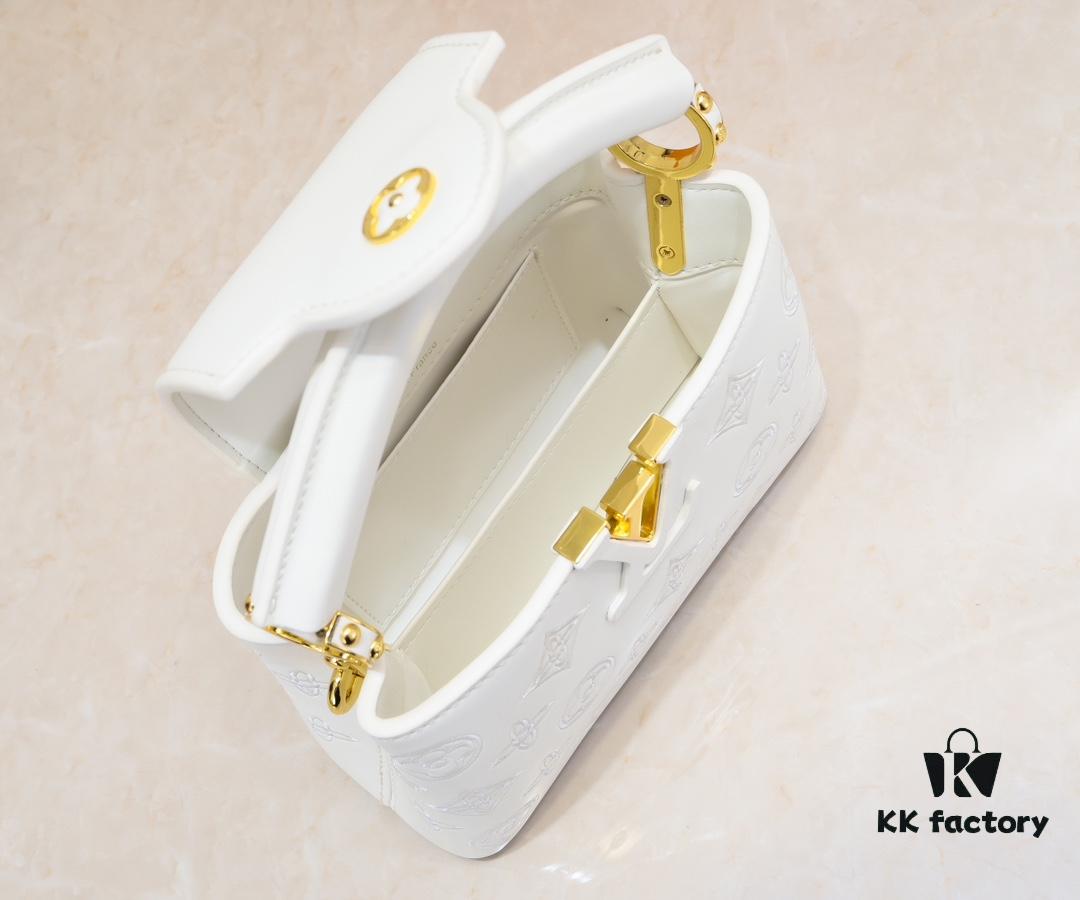 Upgraded M20741 Burberry Stitch Embroidered Gold Button