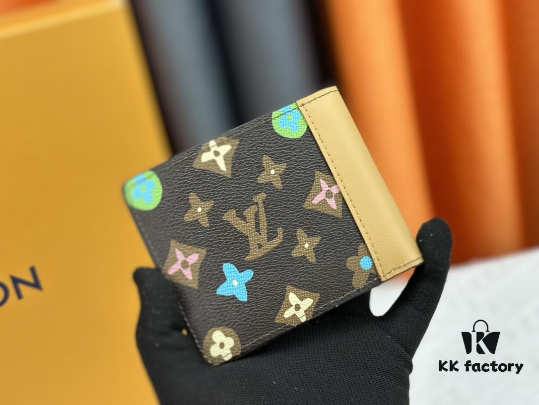 M83334 Coffee-Colored Short Wallet