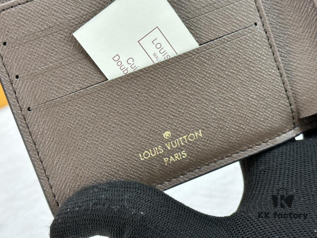 M83334 Coffee-Colored Short Wallet