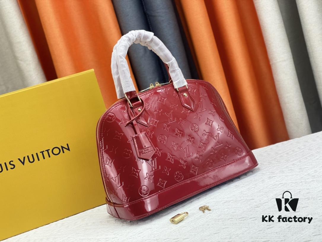 Authentic Exclusive Real-Photo Background! M54395, M54785, 54786 This avant-garde and modern Tote Miroir Clutch made from smooth patent calf leather. Large LV letter print, bold silhouette lines, unique design pairing, comes with a detachable new-style shoulder strap!