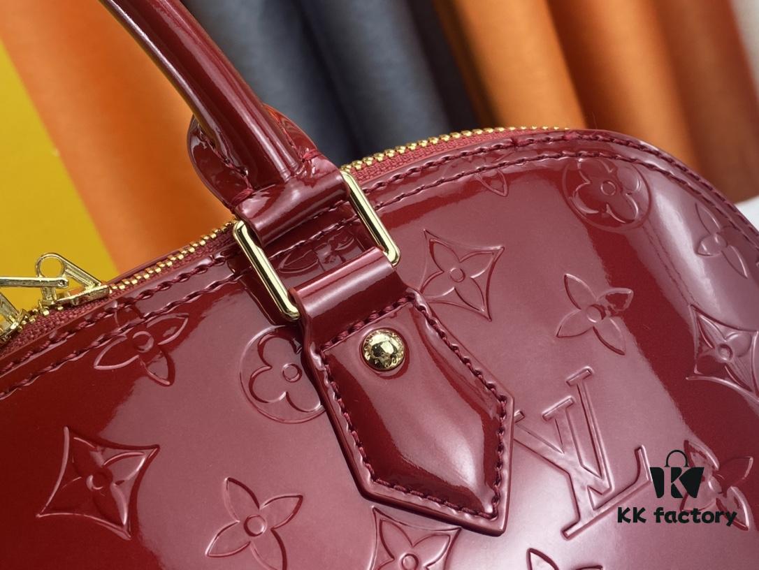 Authentic Exclusive Real-Photo Background! M54395, M54785, 54786 This avant-garde and modern Tote Miroir Clutch made from smooth patent calf leather. Large LV letter print, bold silhouette lines, unique design pairing, comes with a detachable new-style shoulder strap!