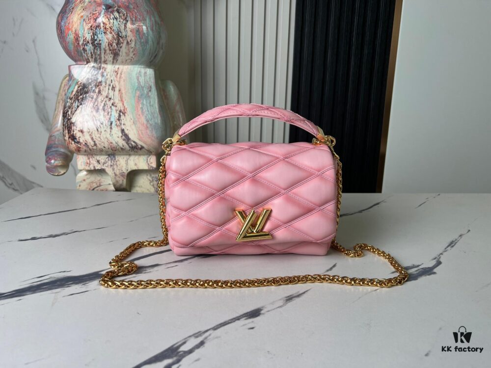 Top-tier Original Order, Exclusive Real-shot M24465 M22891 Pink Full Leather Quilted Chain Bag Series GO-14 Teist Medium Handbag M22890