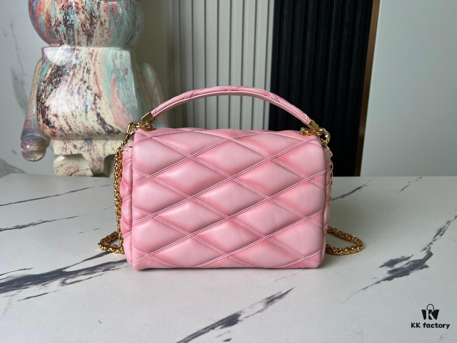 Top-tier Original Order, Exclusive Real-shot M24465 M22891 Pink Full Leather Quilted Chain Bag Series GO-14 Teist Medium Handbag M22890