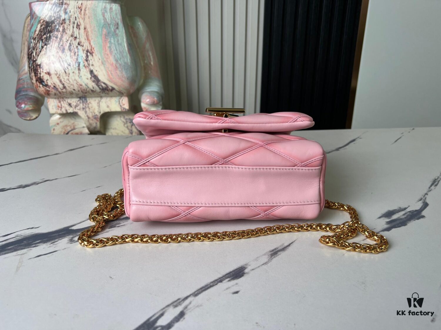 Top-tier Original Order, Exclusive Real-shot M24465 M22891 Pink Full Leather Quilted Chain Bag Series GO-14 Teist Medium Handbag M22890