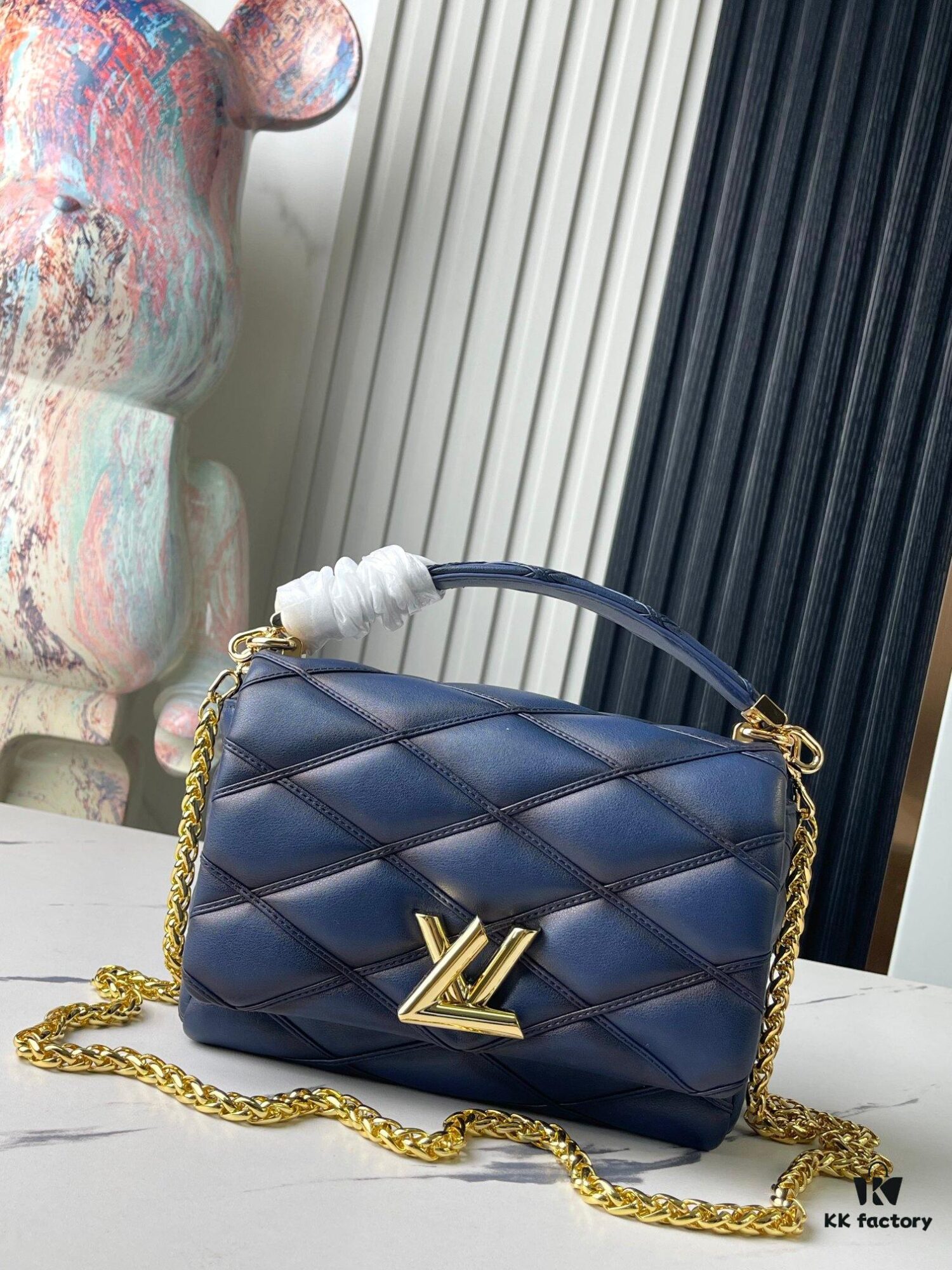 693087216e68136f4d9a86a2 Top Quality Original Order Exclusive Real Shot M23682 M22891 Dark Blue Full Leather Quilted Chain Bag Series GO-14 Teist Medium Handbag M22890