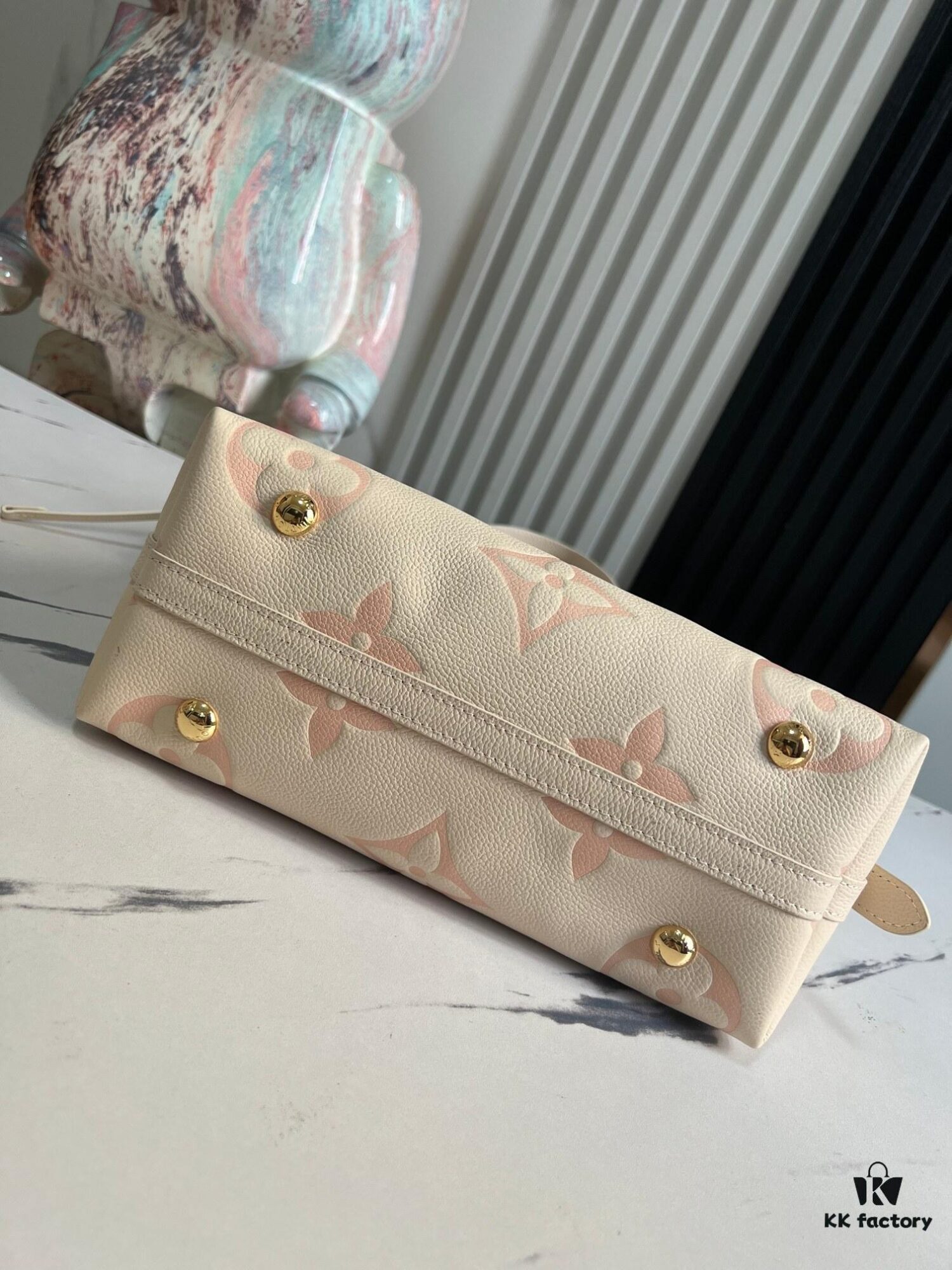 Top Quality Original Order Exclusive Real Shot M46288 Milky Beige Chocolate 24141 Full Leather Shoulder Shopping Bag Series CarryAll Small Handbag - LV Milky Way M46288 White/Pink (Silkscreen) Small Bag