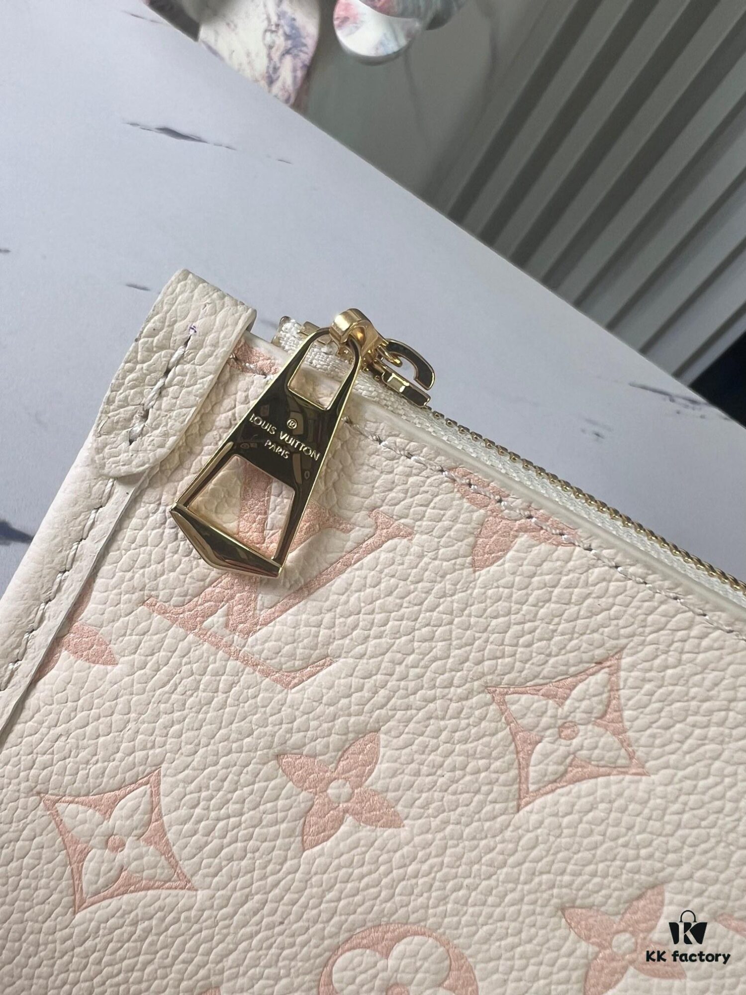 Top Quality Original Order Exclusive Real Shot M46288 Milky Beige Chocolate 24141 Full Leather Shoulder Shopping Bag Series CarryAll Small Handbag - LV Milky Way M46288 White/Pink (Silkscreen) Small Bag