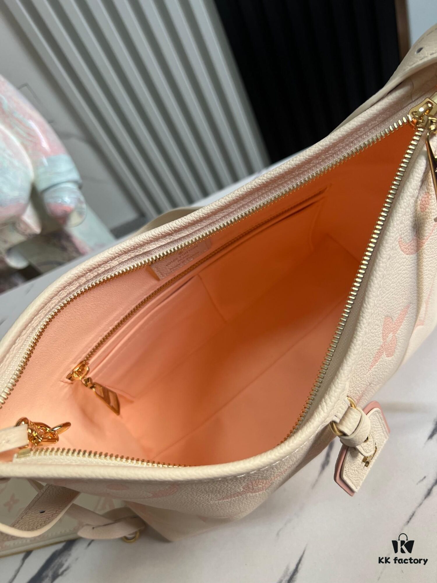 Top Quality Original Order Exclusive Real Shot M46288 Milky Beige Chocolate 24141 Full Leather Shoulder Shopping Bag Series CarryAll Small Handbag - LV Milky Way M46288 White/Pink (Silkscreen) Small Bag
