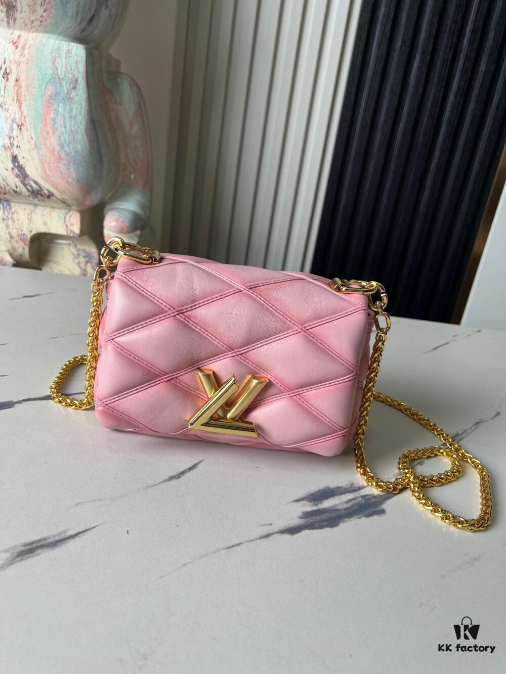 M23625 Pink Full-Leather Chain Bag Series PICO GO-14 Handbag