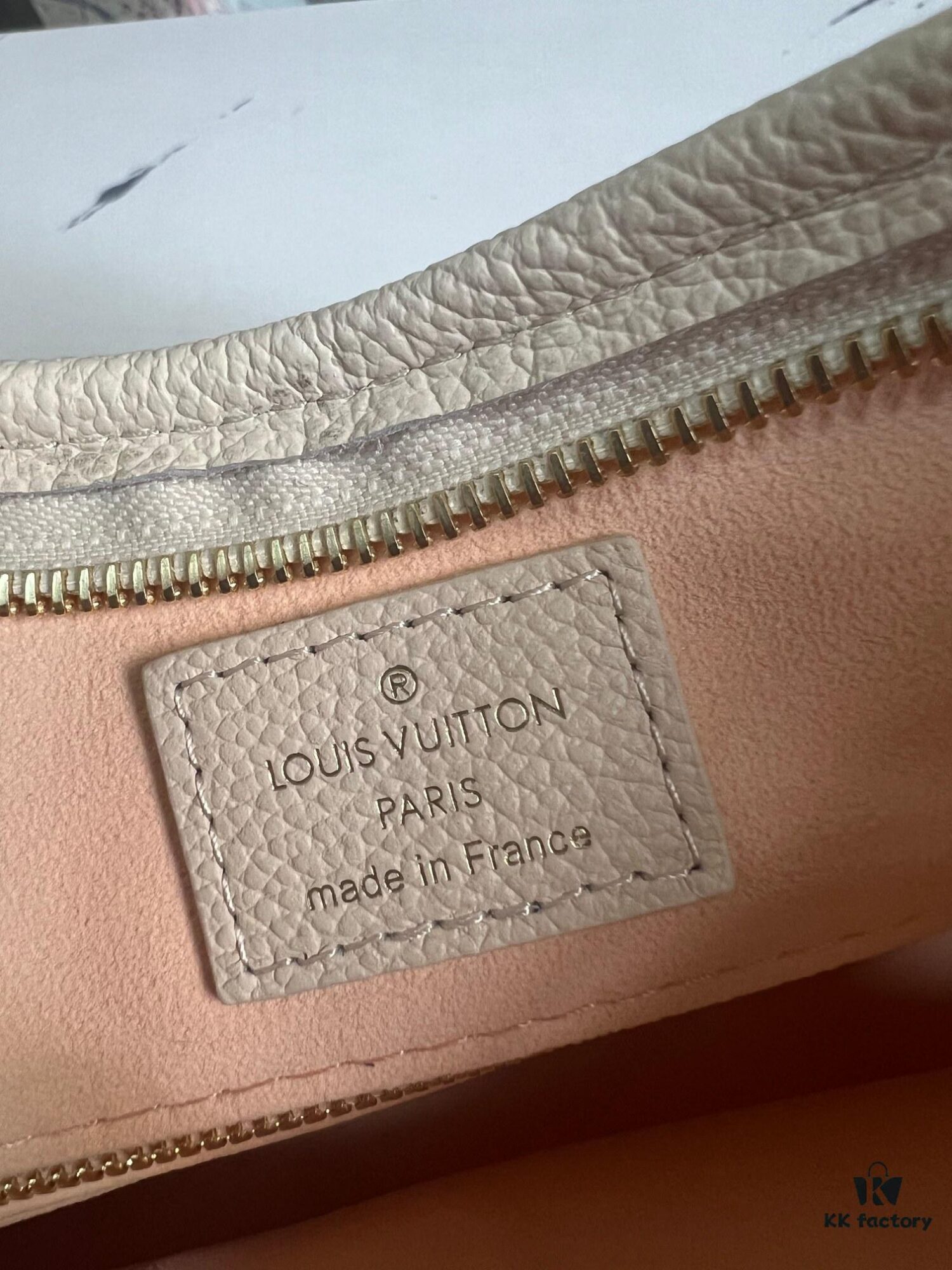 Top Quality Original Order Exclusive Real Shot M46288 Milky Beige Chocolate 24141 Full Leather Shoulder Shopping Bag Series CarryAll Small Handbag - LV Milky Way M46288 White/Pink (Silkscreen) Small Bag