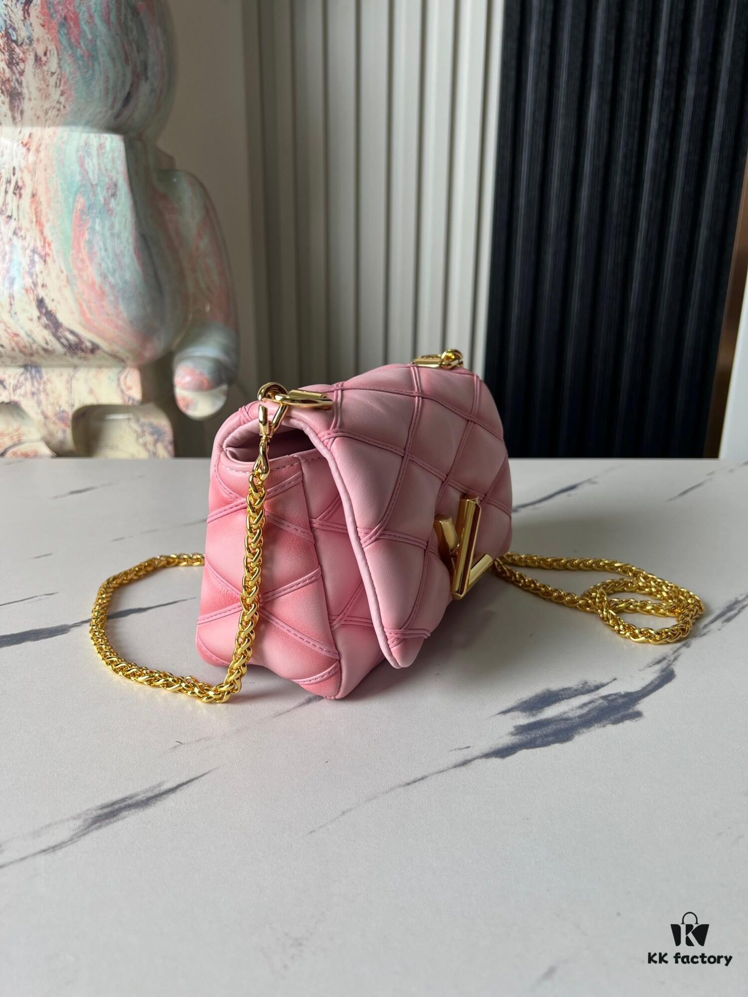 M23625 Pink Full-Leather Chain Bag Series PICO GO-14 Handbag