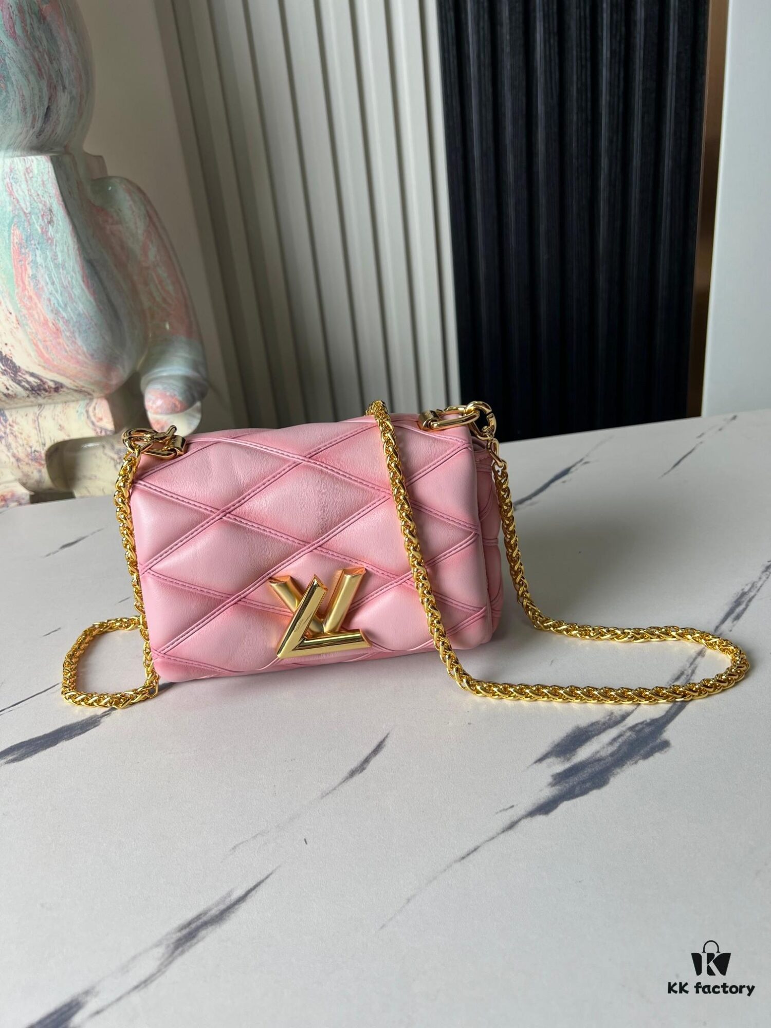 M23625 Pink Full-Leather Chain Bag Series PICO GO-14 Handbag