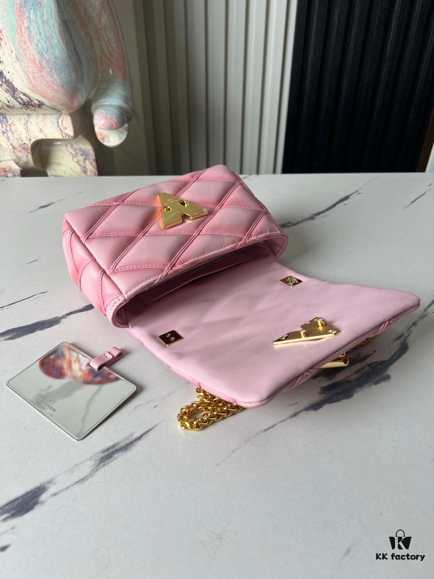 M23625 Pink Full-Leather Chain Bag Series PICO GO-14 Handbag