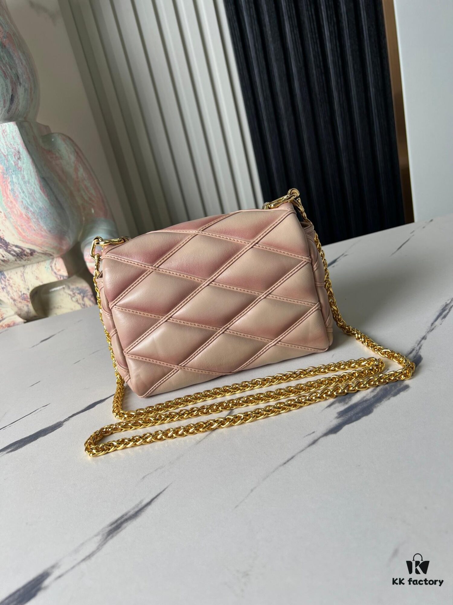 Pico GO-14 Handbag in M82752 Beige and M23625 Full-Leather Chain Series