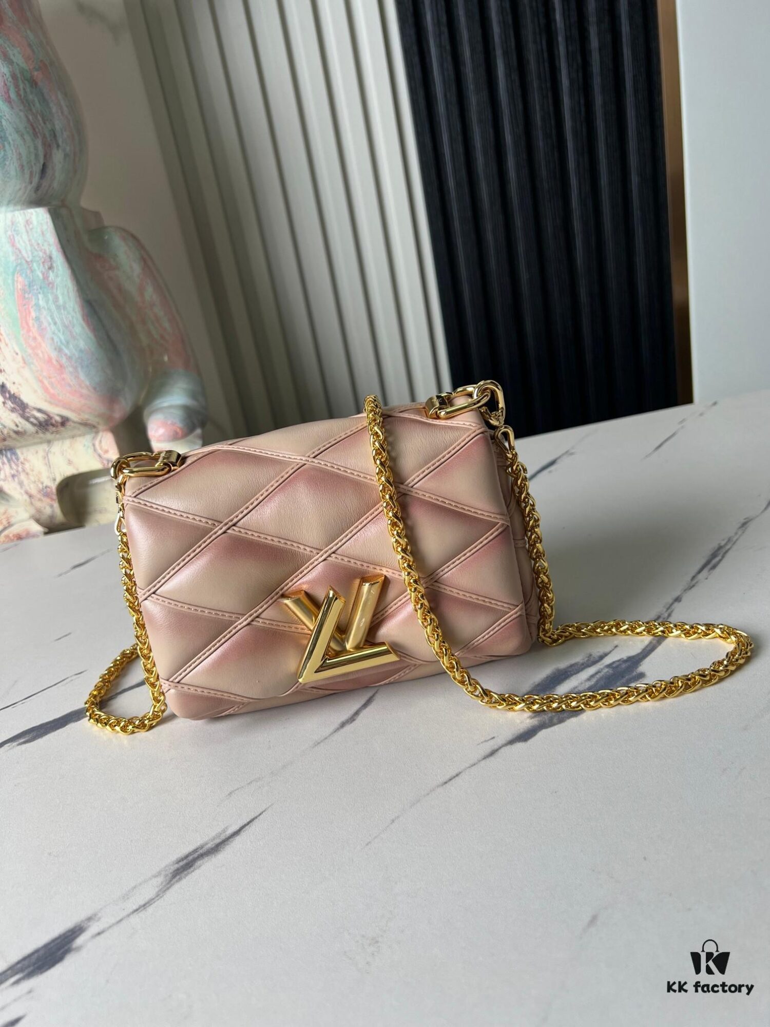 Pico GO-14 Handbag in M82752 Beige and M23625 Full-Leather Chain Series