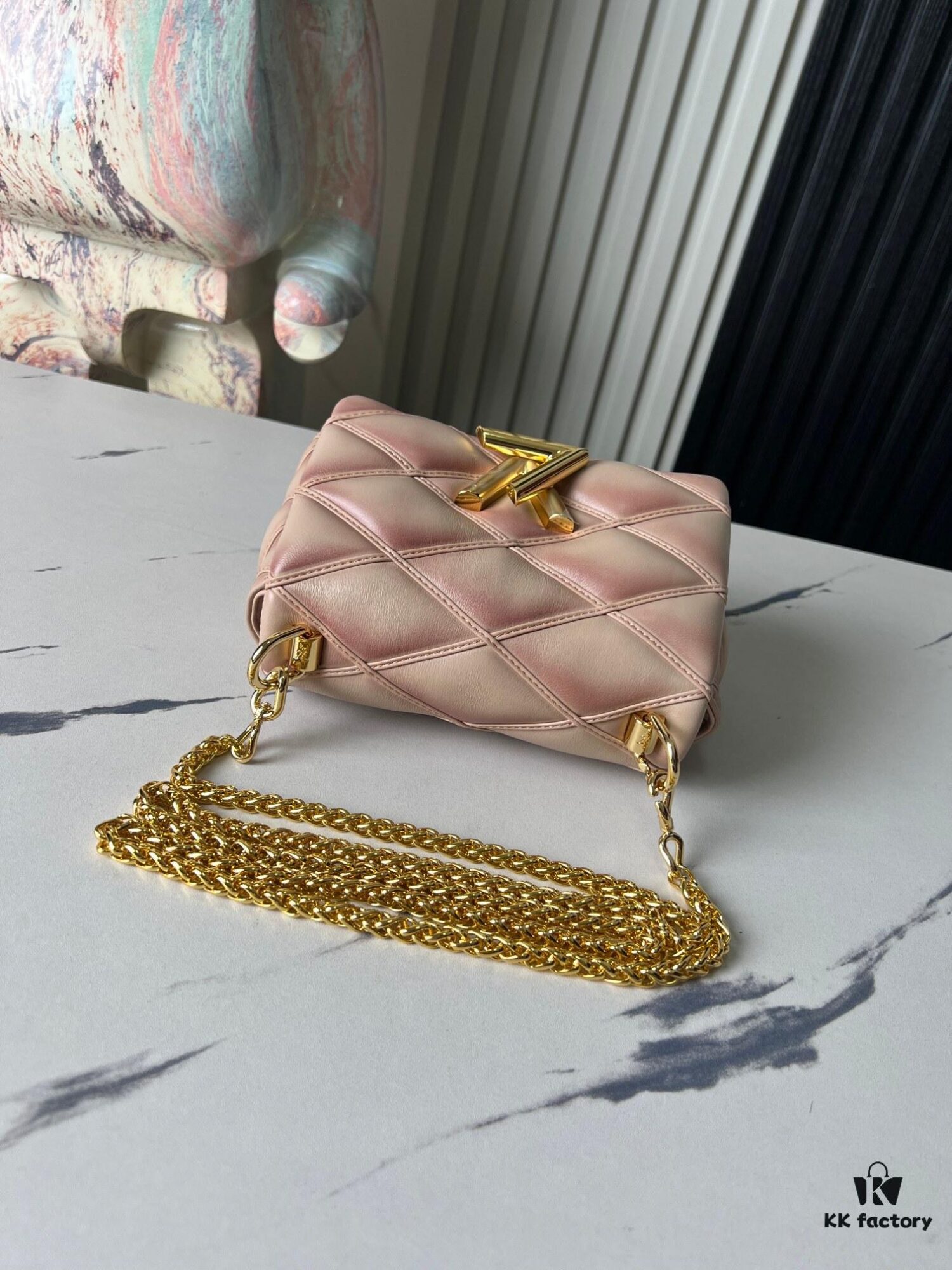 Pico GO-14 Handbag in M82752 Beige and M23625 Full-Leather Chain Series