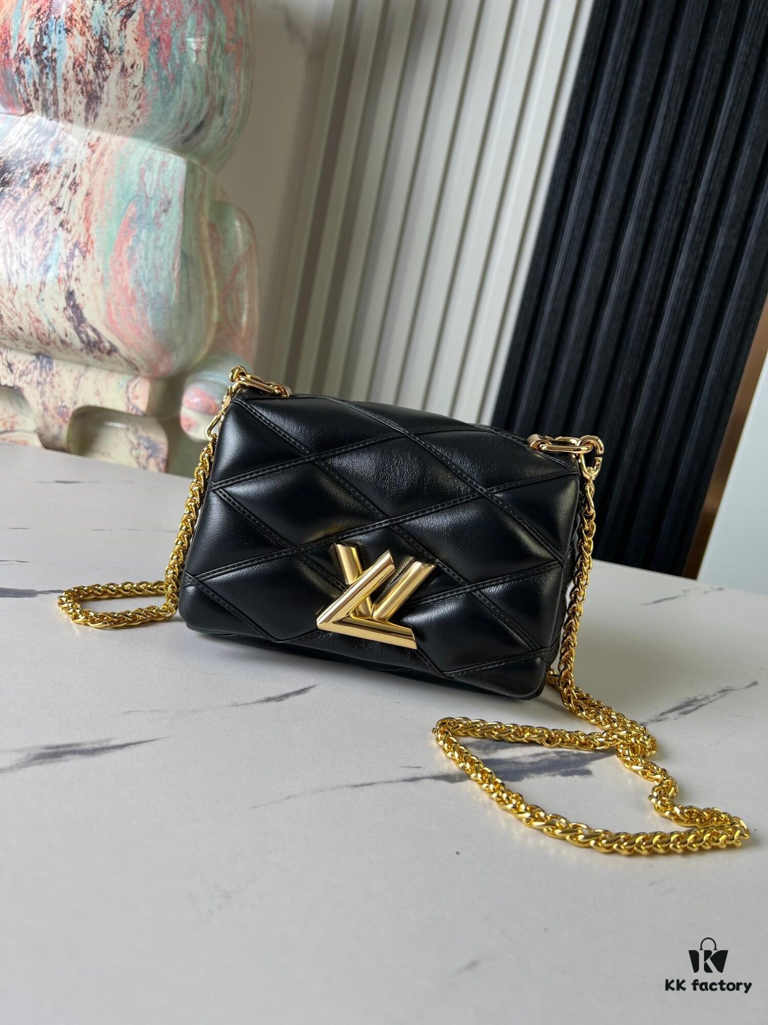 693087496e68136f4d9a86e7 Top Quality Original Order Exclusive Real Shot M23625 Black Full Leather Chain Bag Series PICO GO-14 Handbag