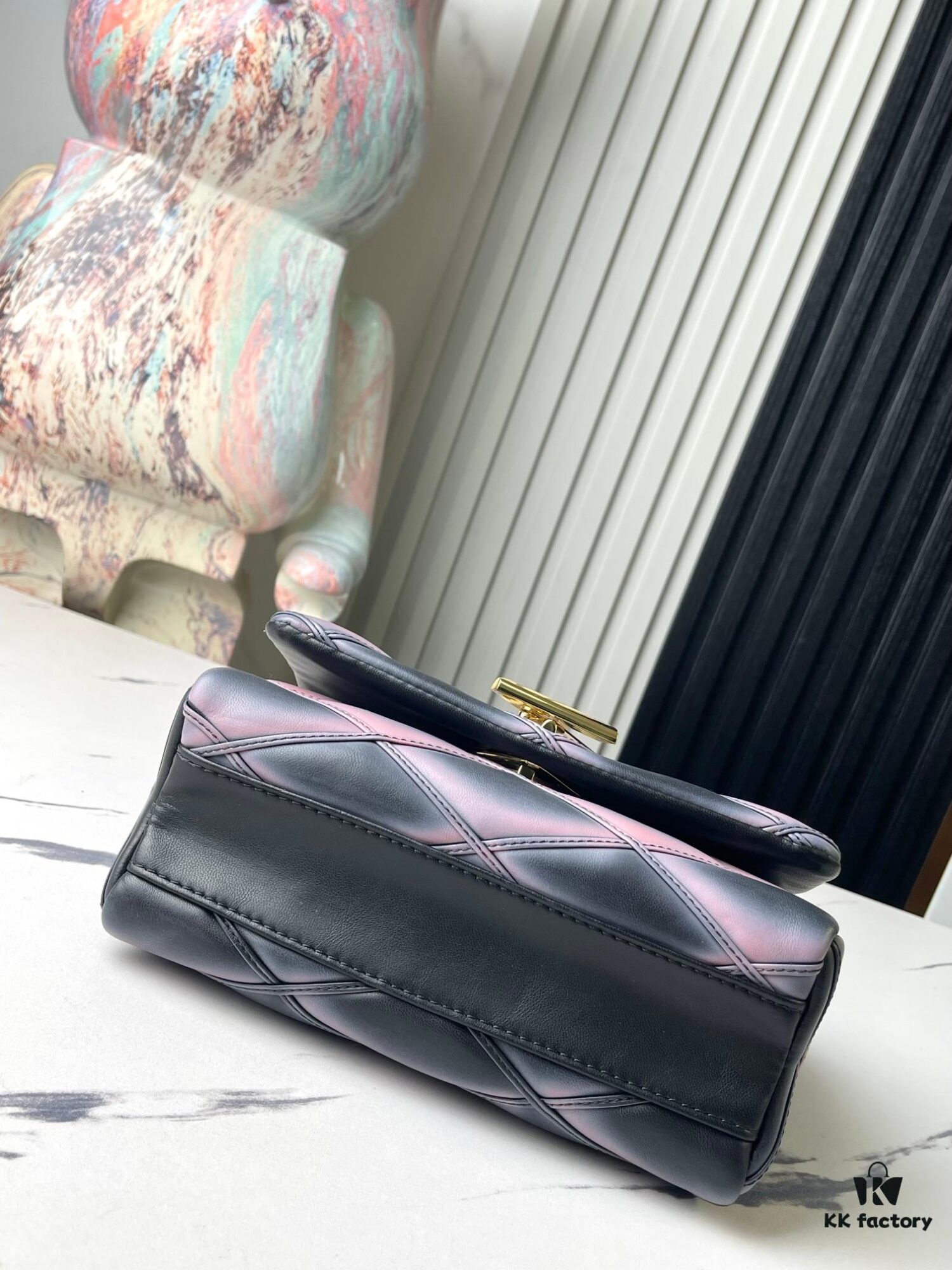 Top Quality Original Design Exclusive Real Shot M23569 M22891 Black Gradient Full Leather Diamond Quilted Chain Bag Series GO-14 Teist Medium Handbag M22890