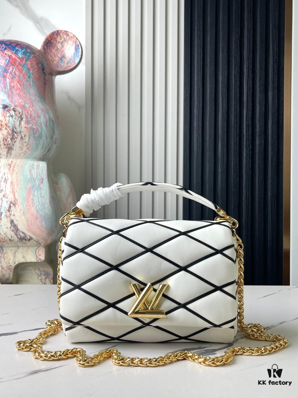 Top-tier Original Order, Exclusive Real Photography: M22890 White Full Leather Quilted Chain Bag Series GO-14 Teist Medium Handbag M22891