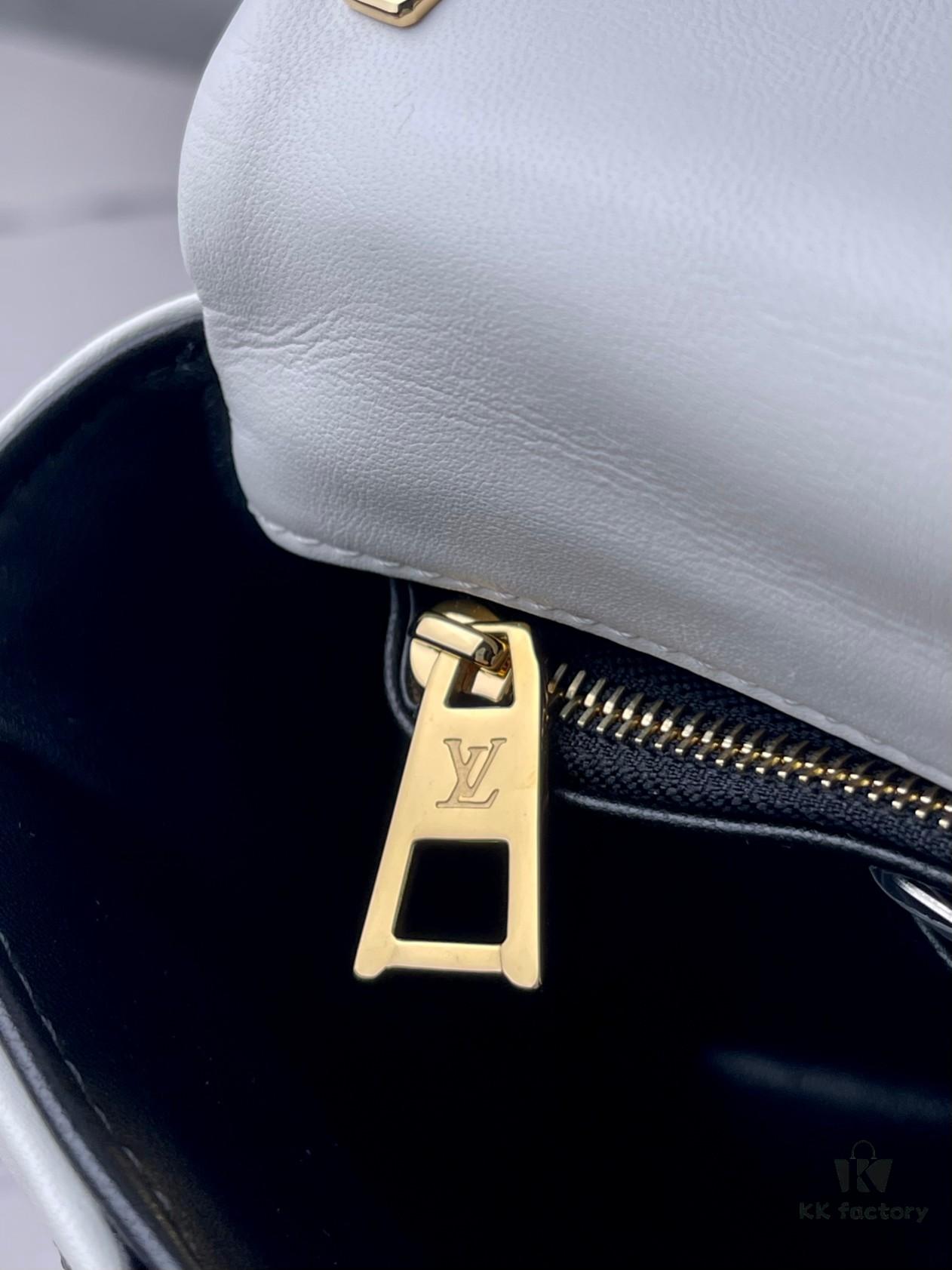 Top-tier Original Order, Exclusive Real Photography: M22890 White Full Leather Quilted Chain Bag Series GO-14 Teist Medium Handbag M22891