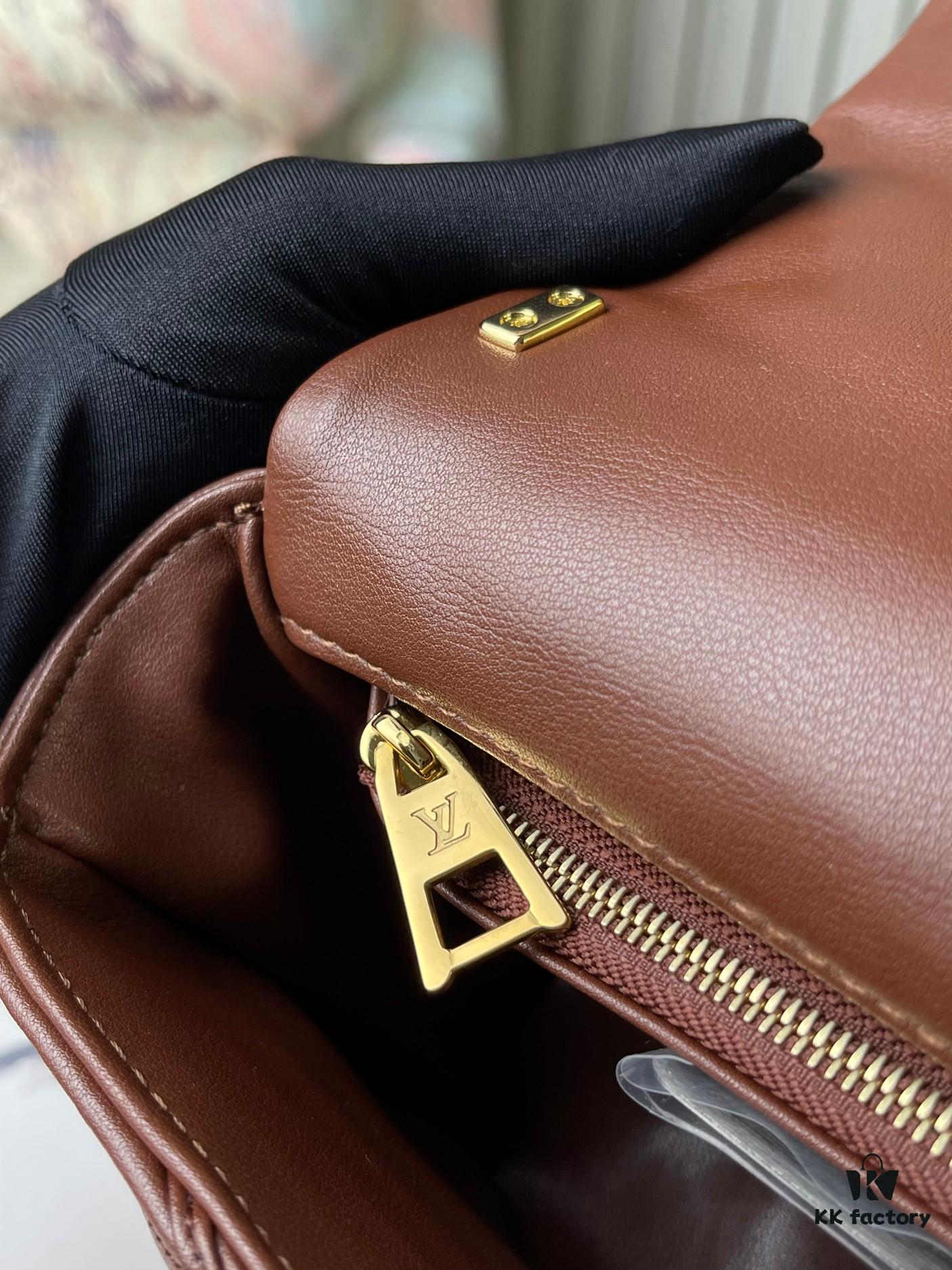 GO-14 Medium Caramel-Colored Bag M22890 from the Full-Grain Quilted Chain Bag Series