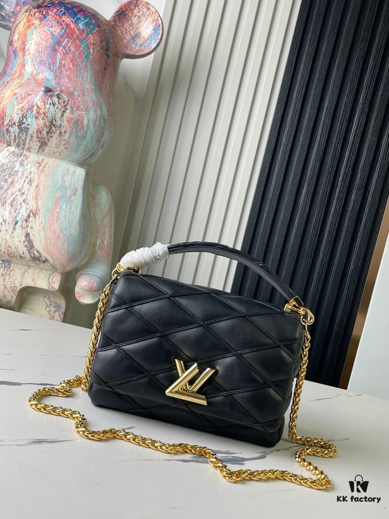 Top-tier Original Order Exclusive Real Shot M22891 Black Full Leather Quilted Chain Bag Series GO-14 Teist Medium Handbag M22890