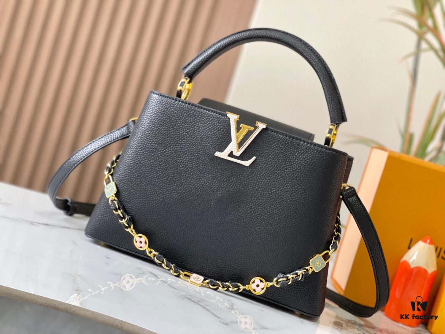 Upgraded Version M23952 in Black