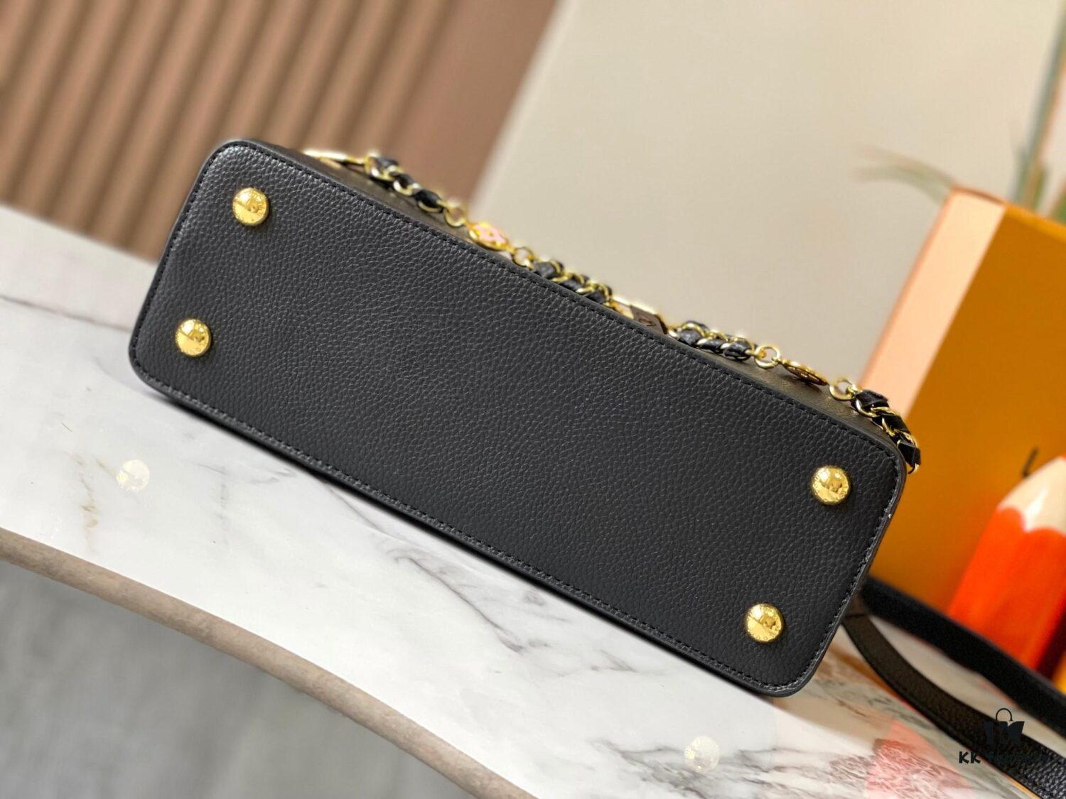 Upgraded Version M23952 in Black