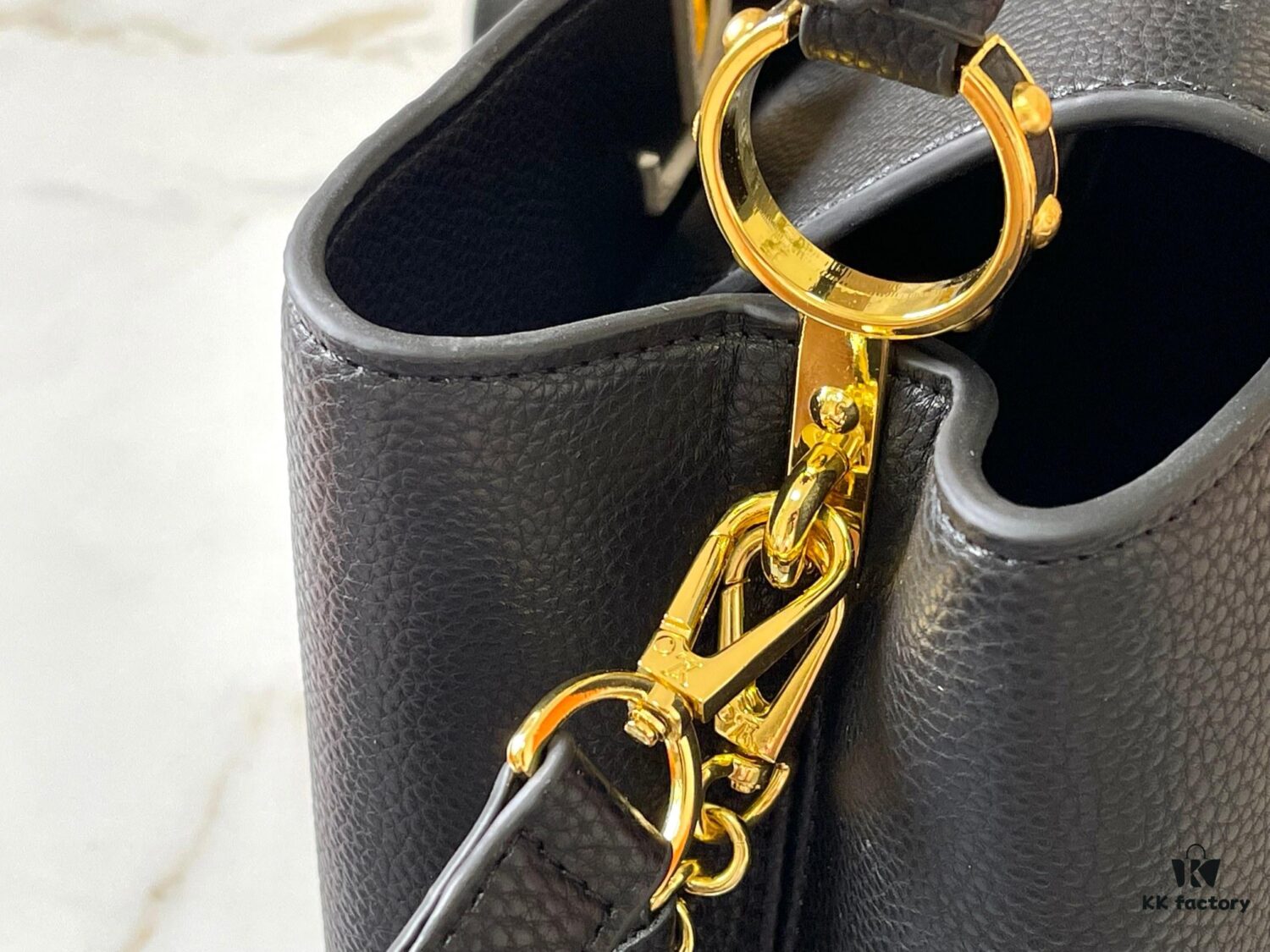 Upgraded Version M23952 in Black