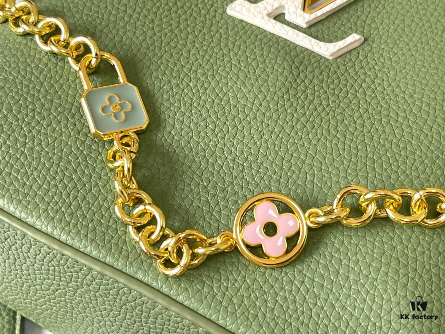 Upgraded M23950 Green Mini Capucines Handbag with Lovelock Chain