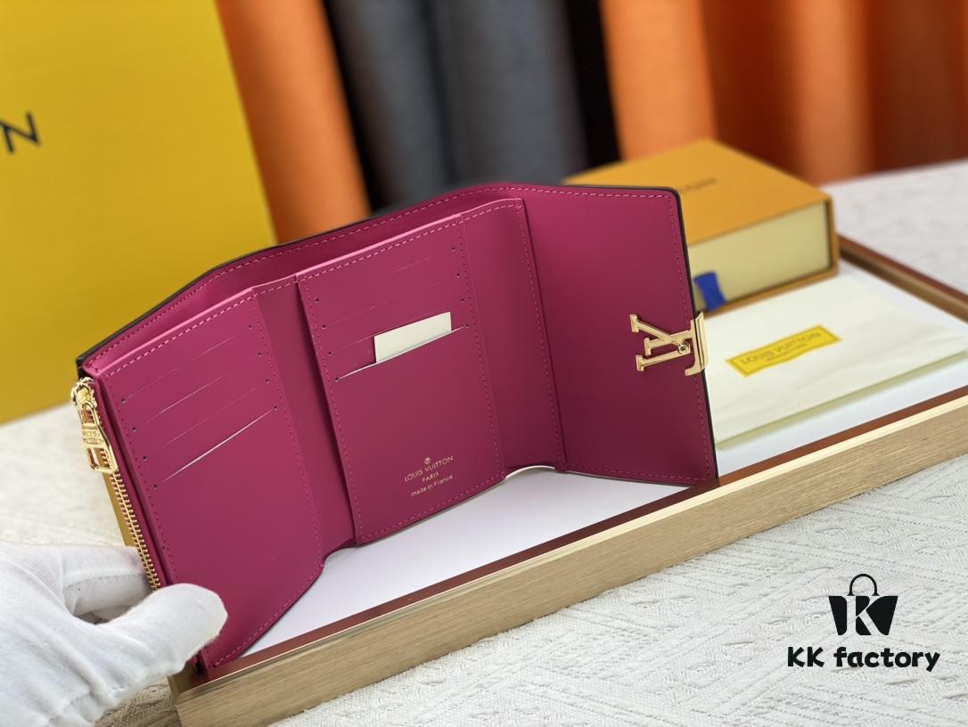 M62157/62158 Soft Leather Wallet Inspired by Iconic Design Lines