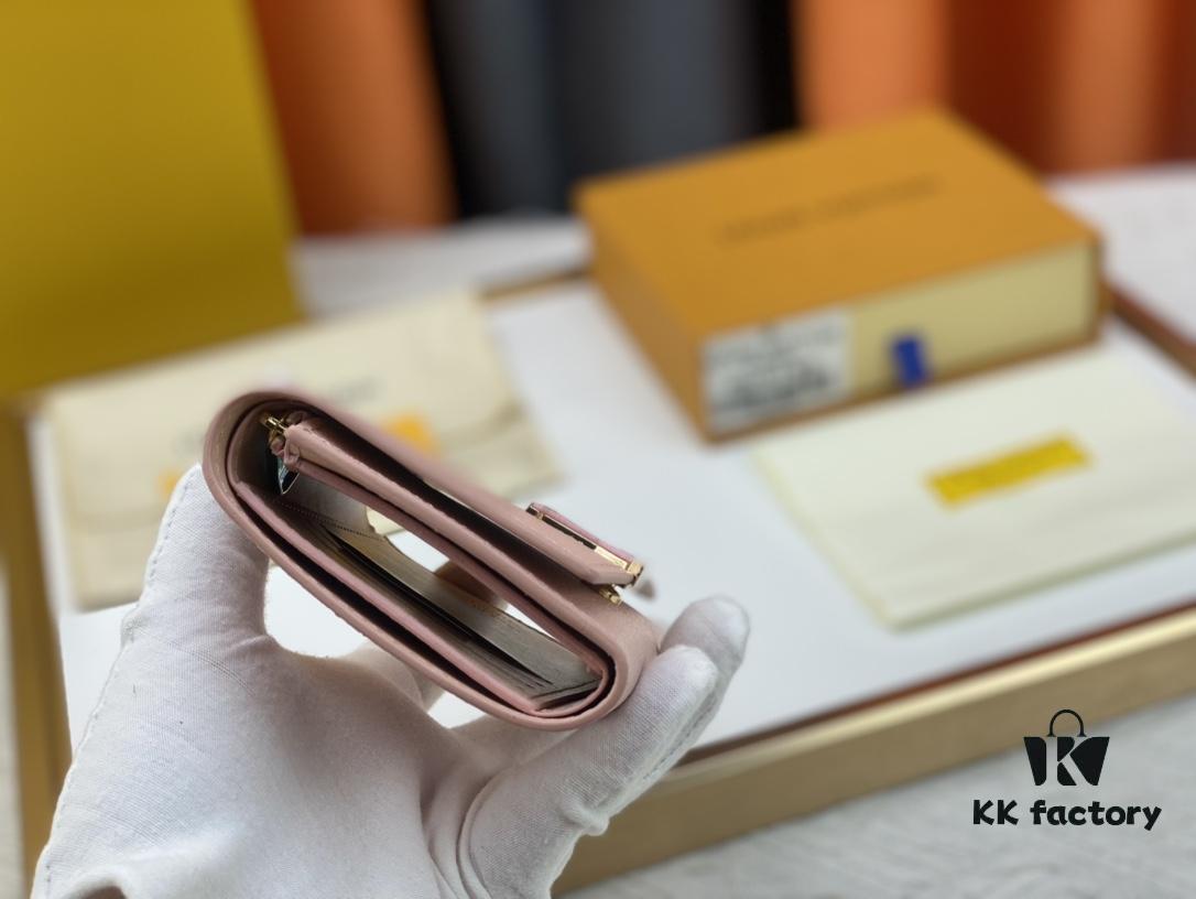 M62157/62158 Soft Leather Wallet Inspired by Iconic Design Lines